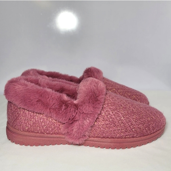 Skechers Women size 8.5 Cozy Lite sparkle slippers. - Picture 1 of 10